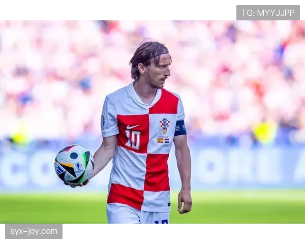 欧洲U21锦标赛小组赛揭幕，新星闪耀竞技舞台引期待